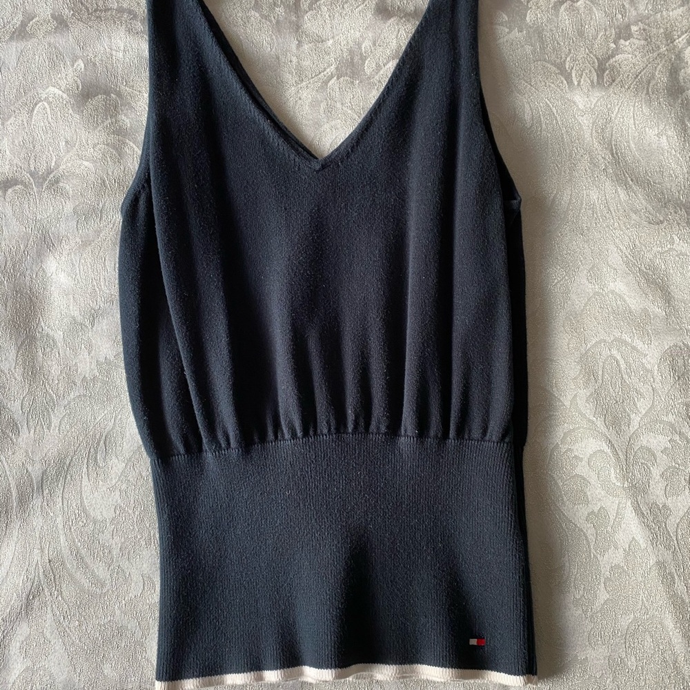Tommy Hilfiger black V-neck sleeveless sweater